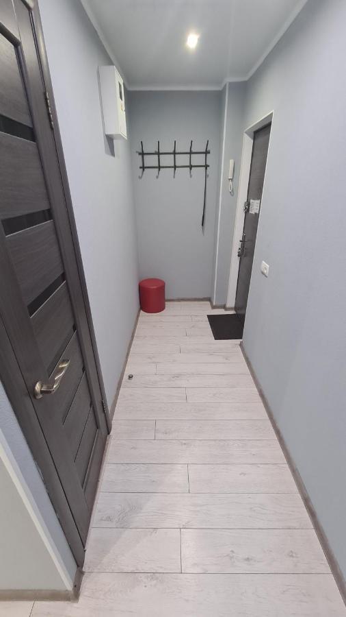 Apartaments On Vulytsia Heroiv Ato 32 Kryvyi Rih Exterior photo